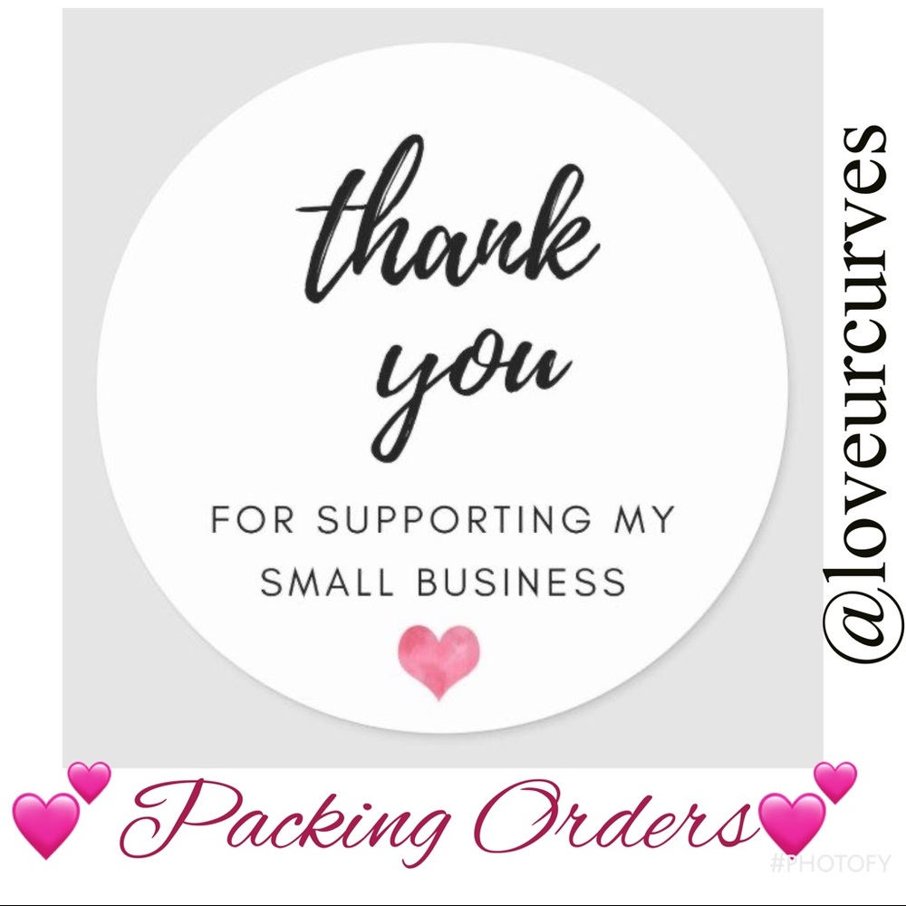 🌟HAPPILY PACKING🌟THANK U💕COMMENT OR BUNDLE🌟💕